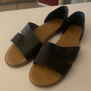 Universal Thread black leather flats, size 10